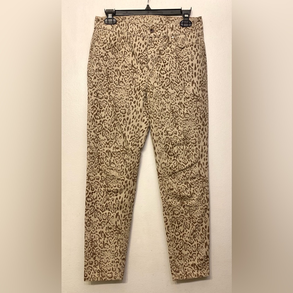 White House Black Market Leopard Print Skinny Crop Beige Animal‎ Capri Pants 10